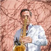Clases personalizadas de música y saxofón. Aprende a tocar el instrumento a través del repertorio que más te inspira